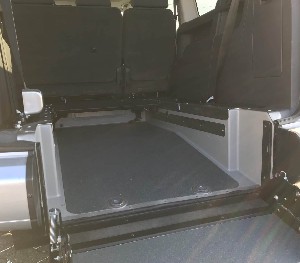 VW Caddy IV Maxi Mietwagen Heckausschnitt