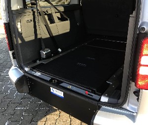 VW Caddy IV Maxi Mietwagen Heckausschnitt